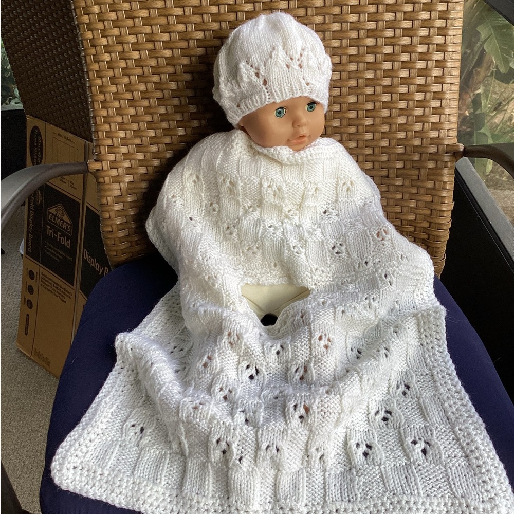 Carseat Baby Blanket Hand Crafted White Knitted Unisex - Picture 3 of 16